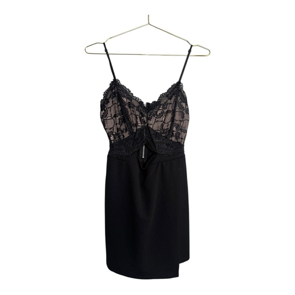 Women’s Black Lace Romper - Picture 3 of 13